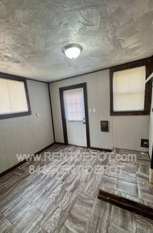 1312 Olive St - Photo 7 of 10