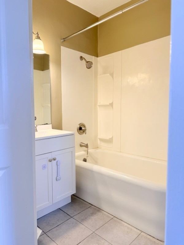 28 Orchard St - Photo 5 of 16