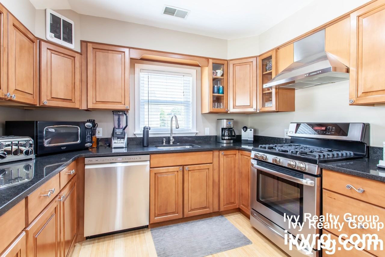 48 Magoun Ave #2 - Photo 6 of 20