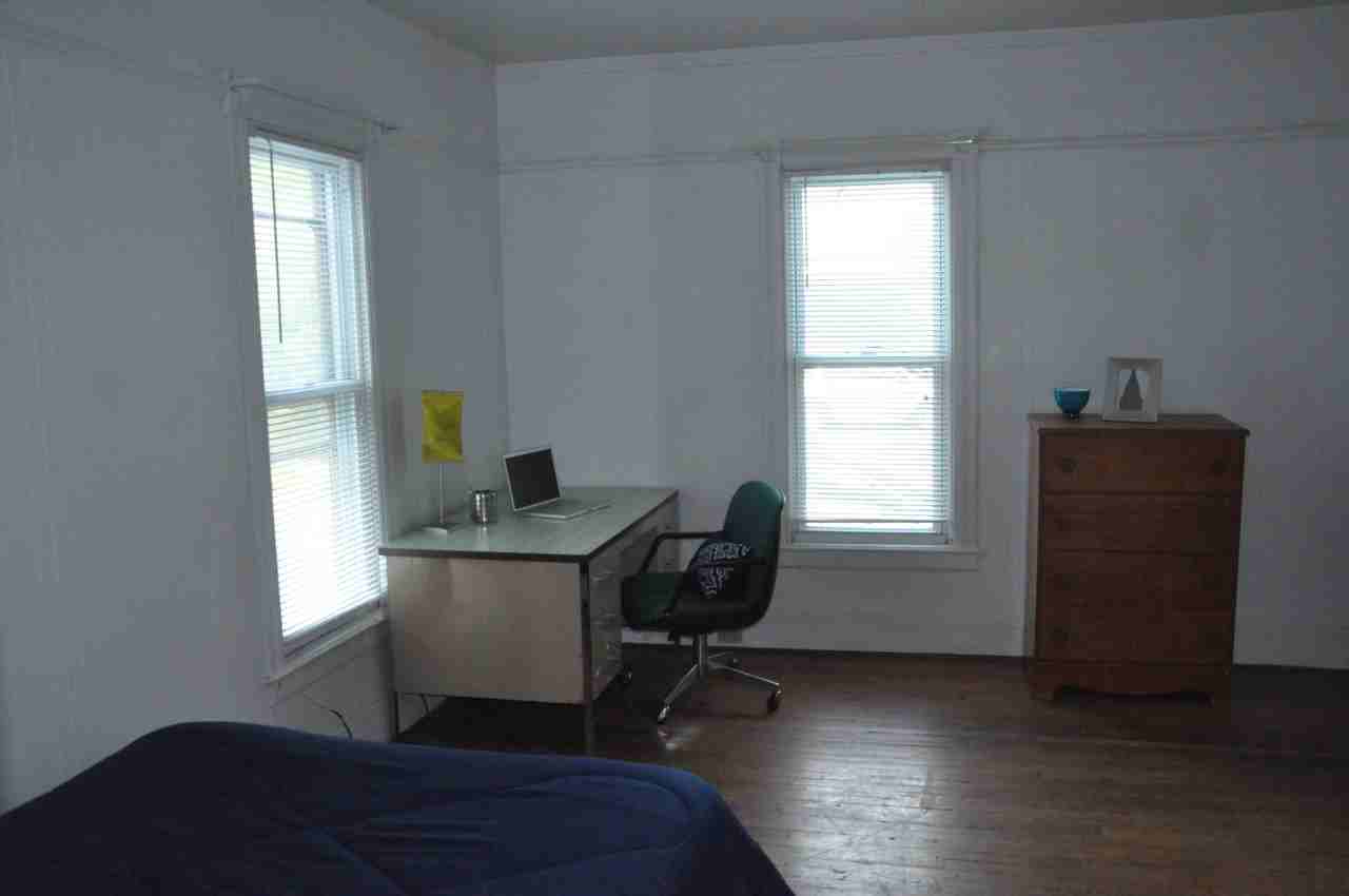 212 Linden Ave #2 - Photo 3 of 6