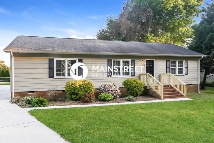 7422 Norman Island Dr - Photo 4 of 16