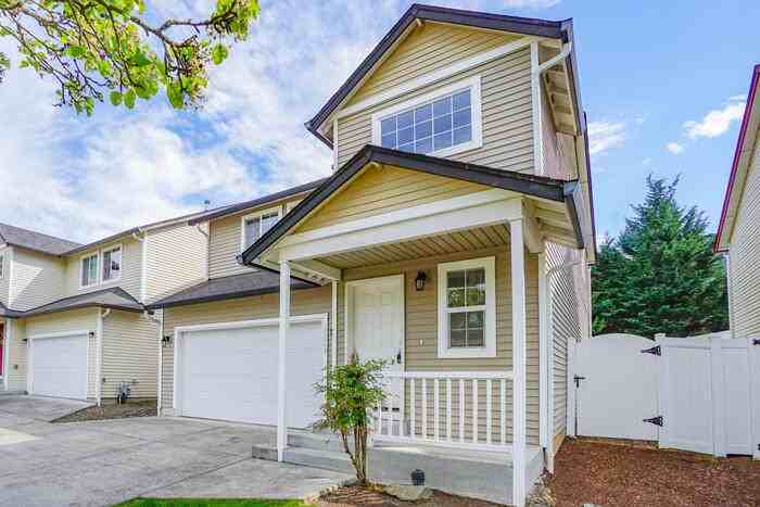 12509 Ne 26th St - Photo 3 of 42