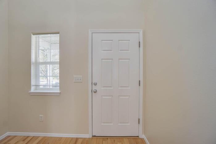 12509 Ne 26th St - Photo 7 of 42