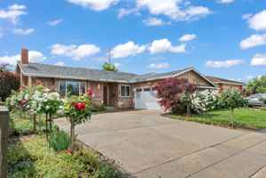 featured image of 1674 Noreen Dr