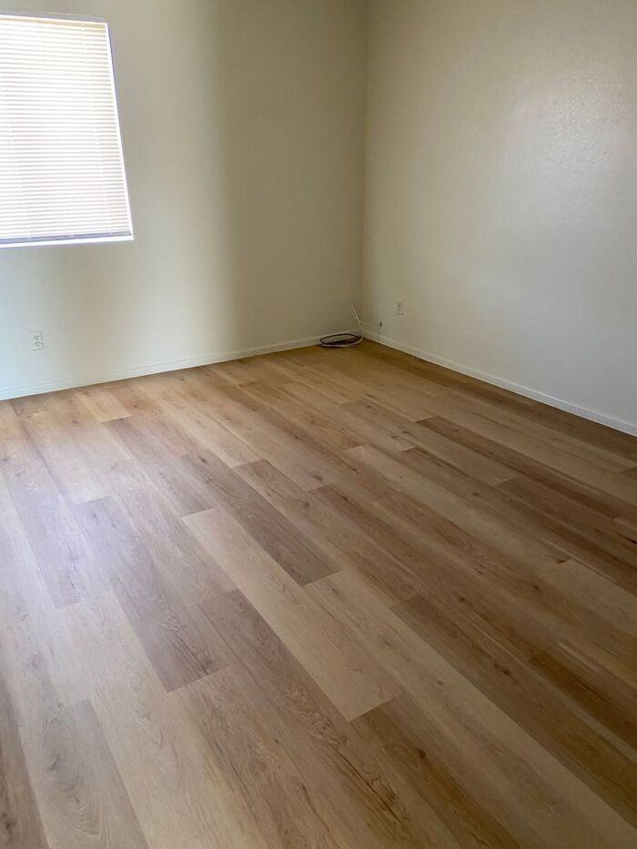 239 W Limberlost Dr - Photo 3 of 10