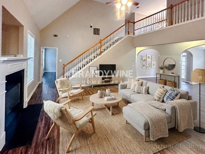 527 Greyhawk Way - Photo 3 of 30