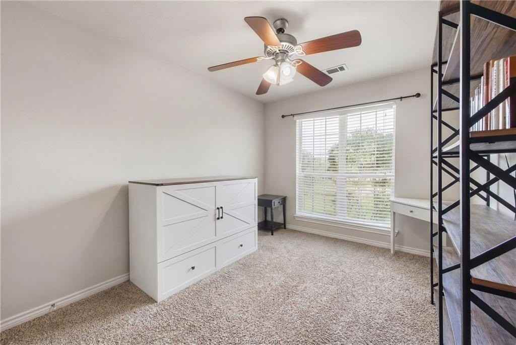 300 Robelmont Dr - Photo 3 of 20