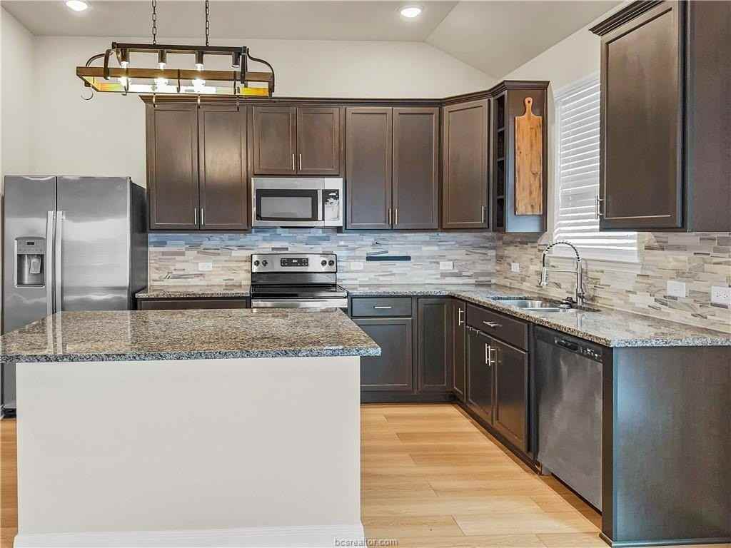 1971 Chief St - Photo 2 of 14