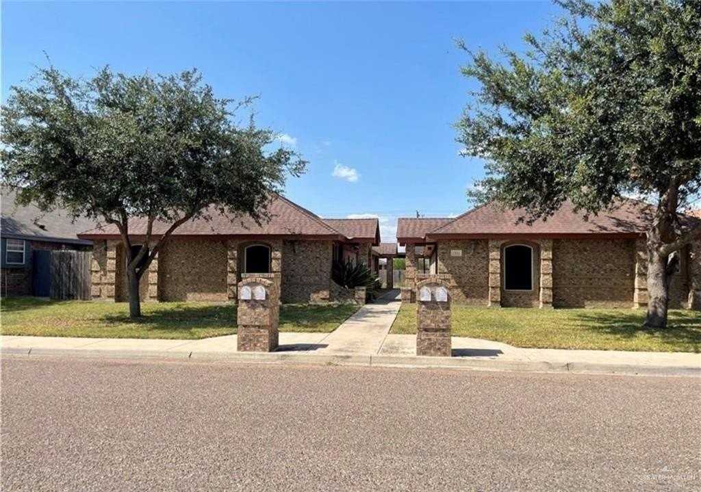 2321 Candlelight Ln #3