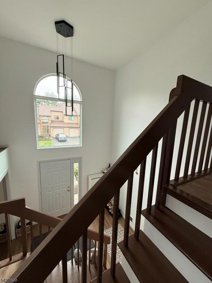 22 Castle Ridge Dr #22 - Photo 3 of 34