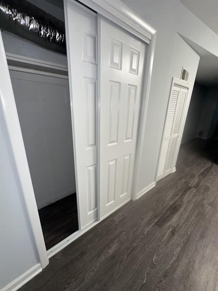 814 Washington St #1 - Photo 3 of 22