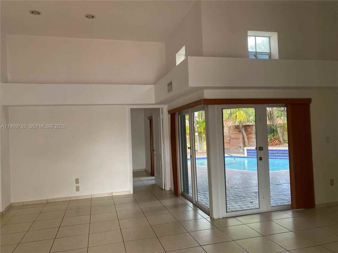720 Nw 123rd Ave - Photo 6 of 43