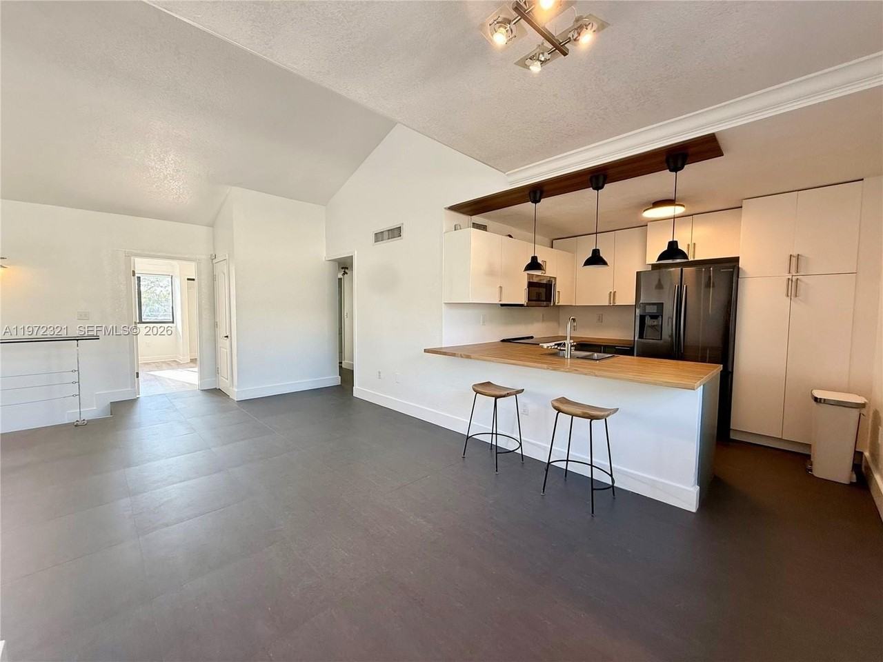 10231 Fontainebleau Blvd #203 - Photo 5 of 26