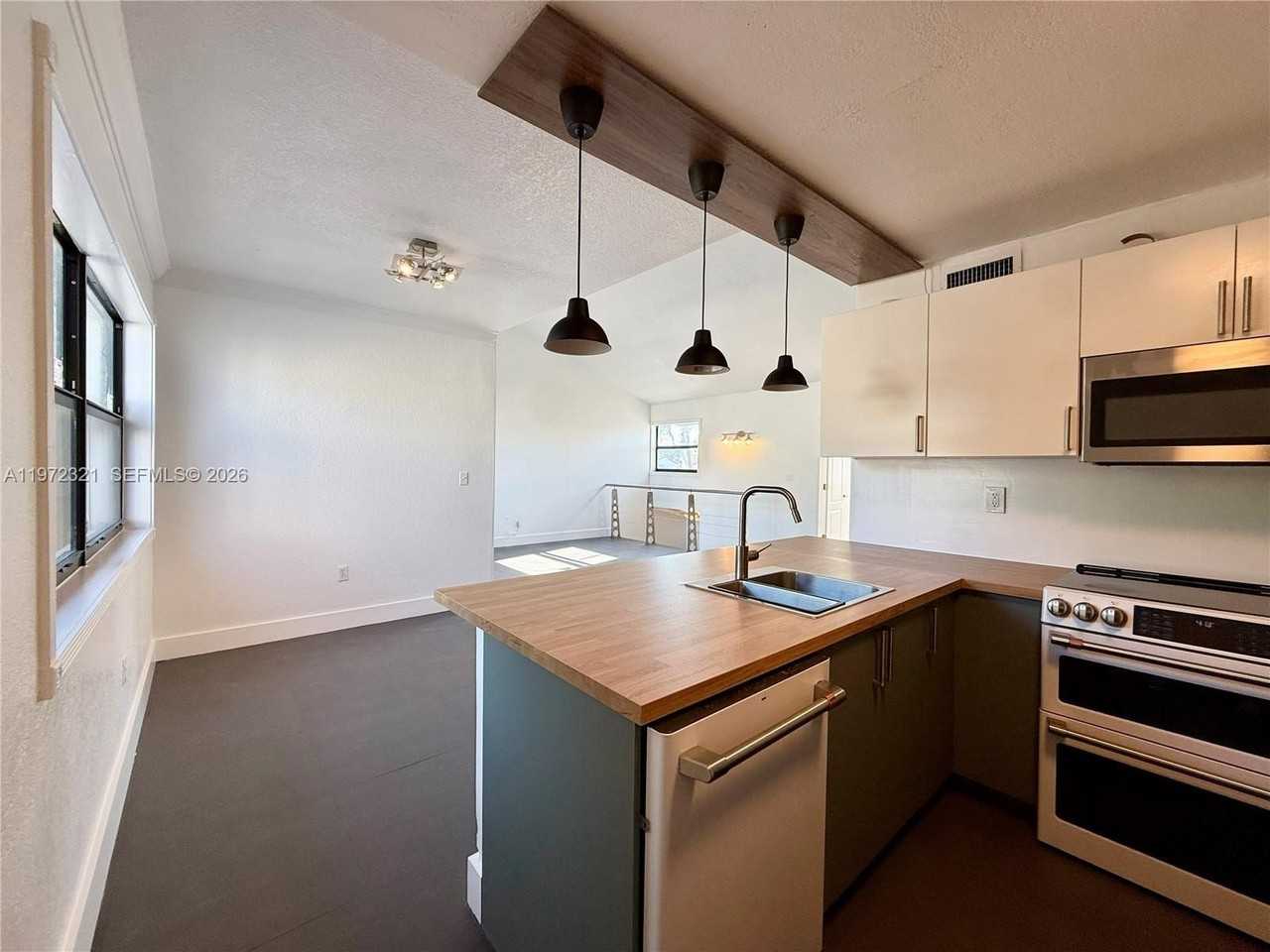 10231 Fontainebleau Blvd #203 - Photo 7 of 26