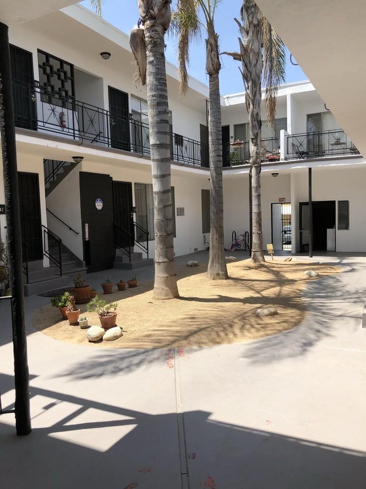 BDA Oasis Apartments - Photo 6 of 21