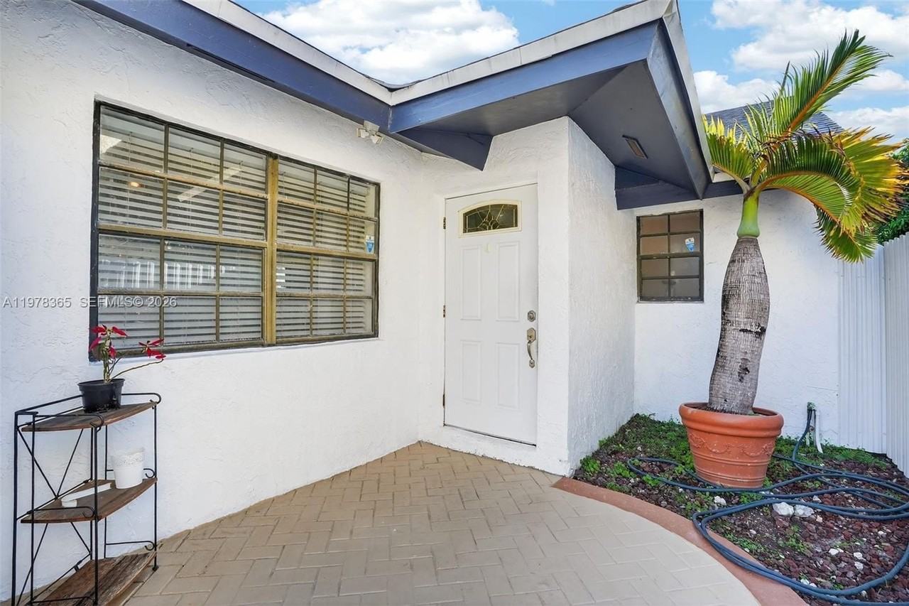 7016 Sw 103rd Pl - Photo 3 of 21