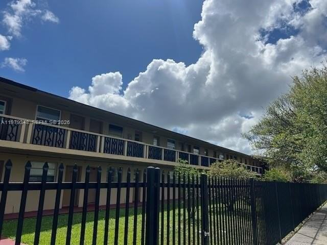 3901 Sw 78th Ct #219