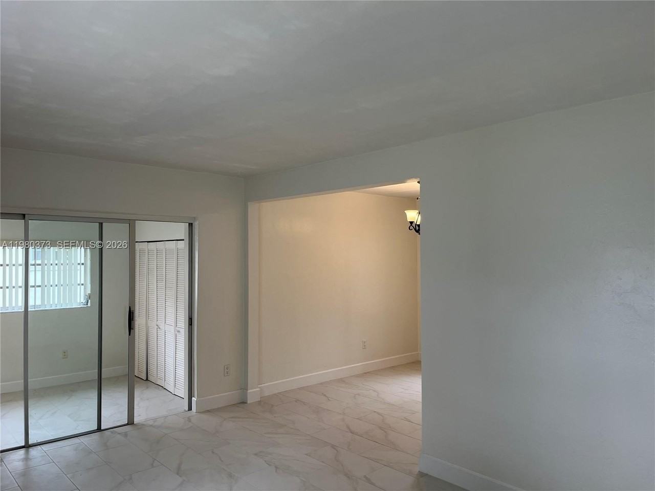 6261 Nw 40th St - Photo 7 of 28