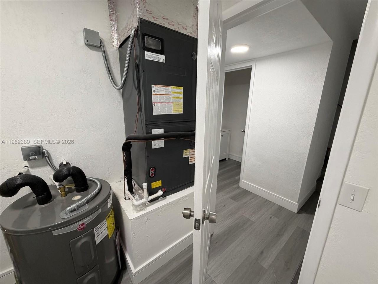 7155 W 2nd Way - Photo 5 of 35