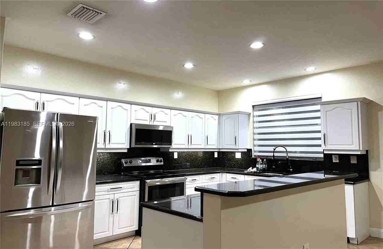 15840 Sw 151st Ter - Photo 5 of 22