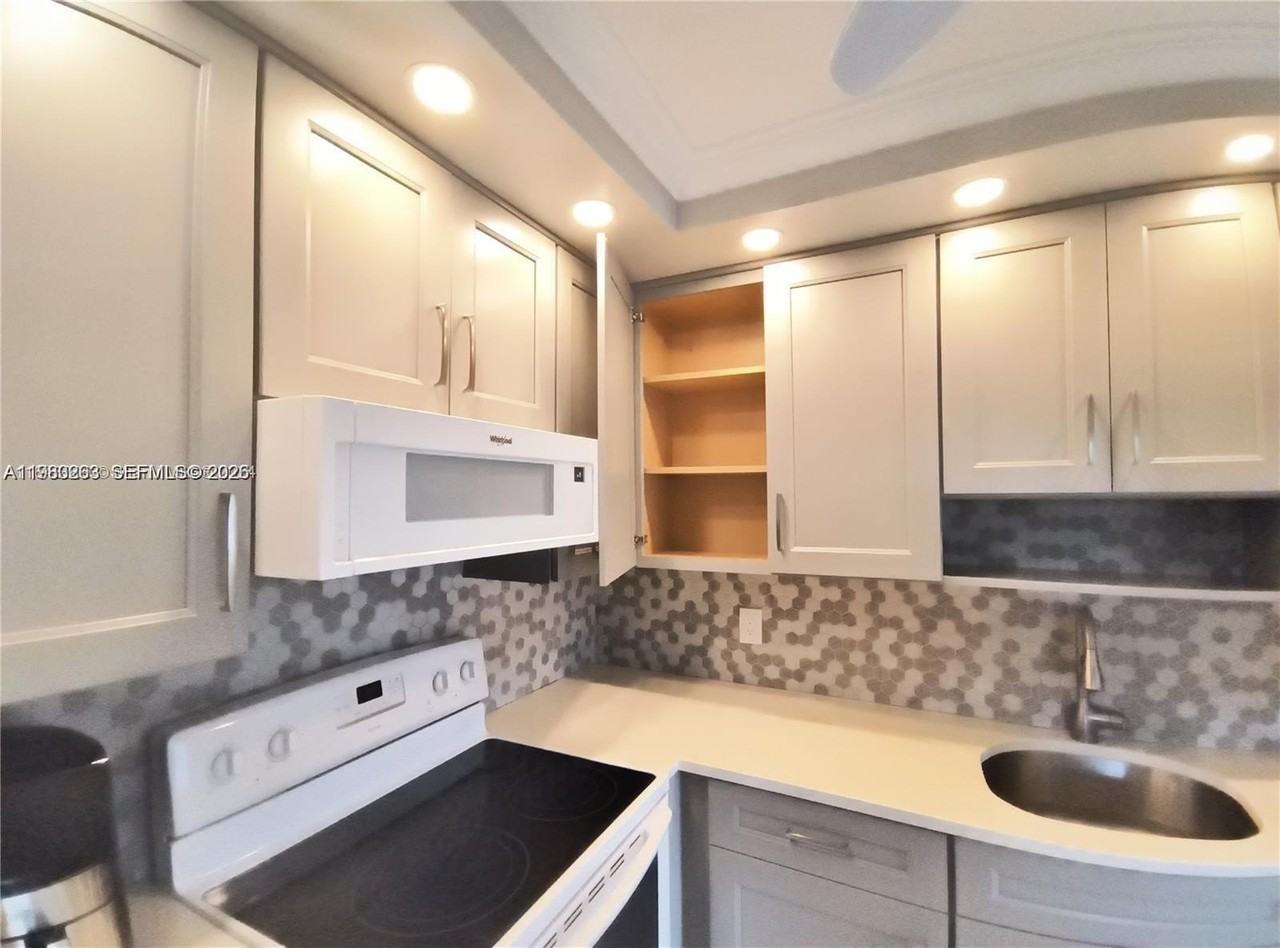 662 Monaco N #662 - Photo 3 of 31