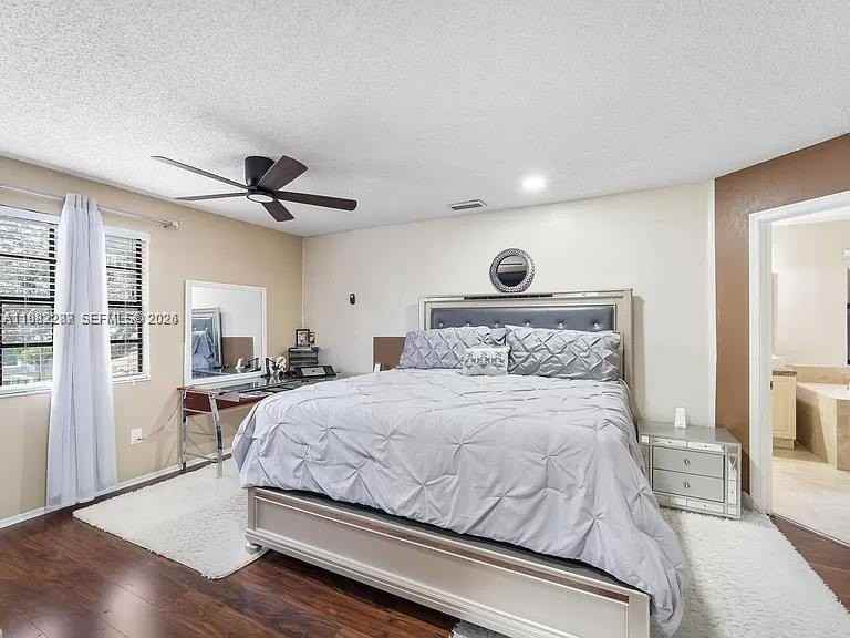 1431 Sw 87th Way #0 - Photo 7 of 11