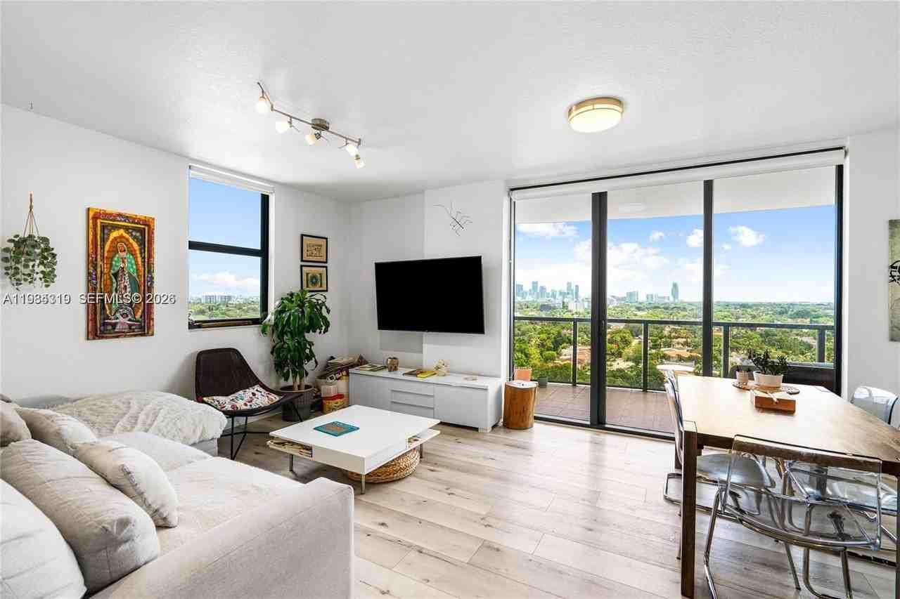 2301 Sw 27th Ave #1203