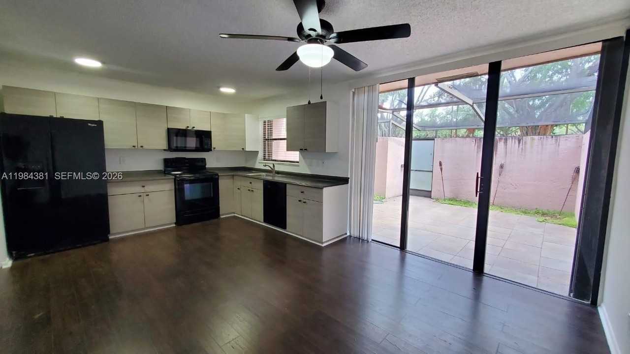 12266 Nw 10th St #0 - Photo 5 of 32