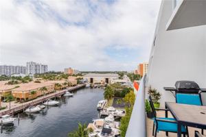 featured image of 2950 Ne 188th St #504