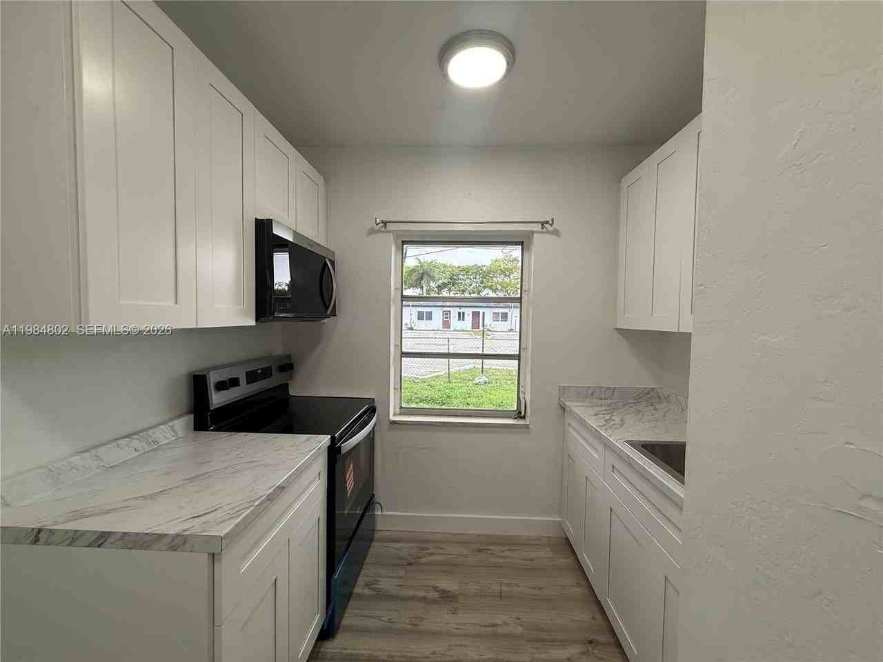 1942 Ne 172nd St #1942 - Photo 4 of 17