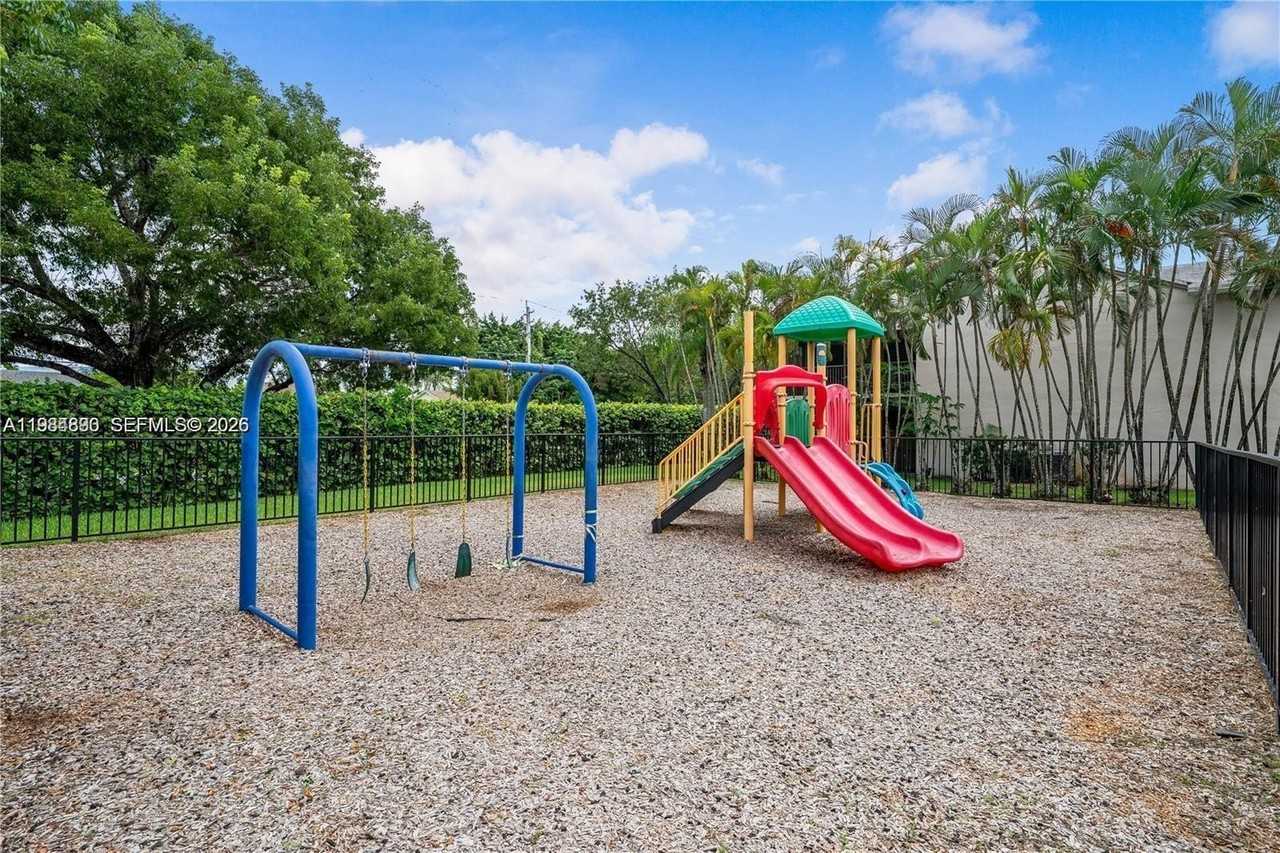 1022 Adams Ave #1022C - Photo 5 of 5