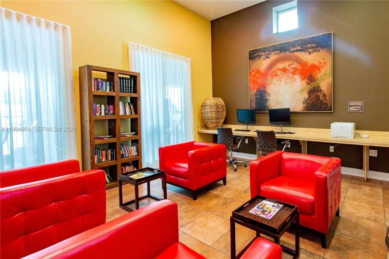 1551 Nw 36th St #409 - Photo 6 of 14