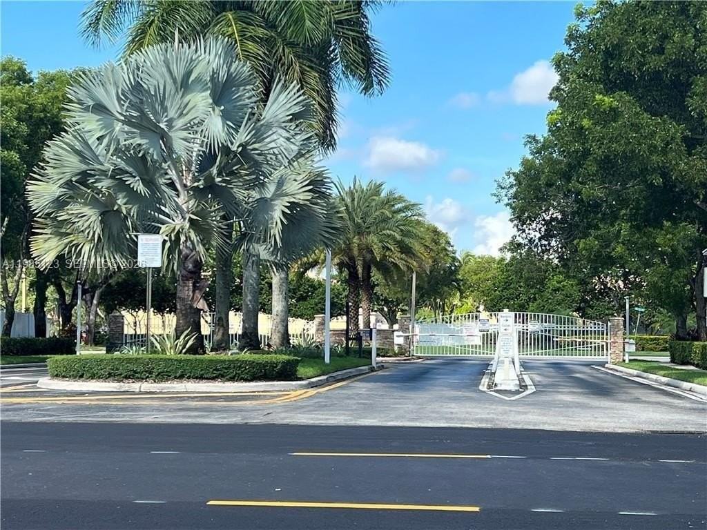 15686 Nw 12th Mnr #15686 - Photo 2 of 16