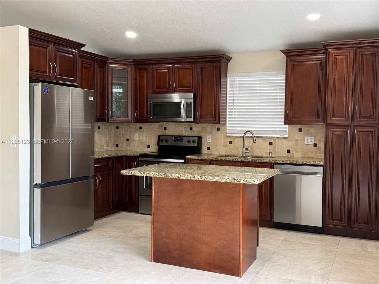 15686 Nw 12th Mnr #15686 - Photo 7 of 16