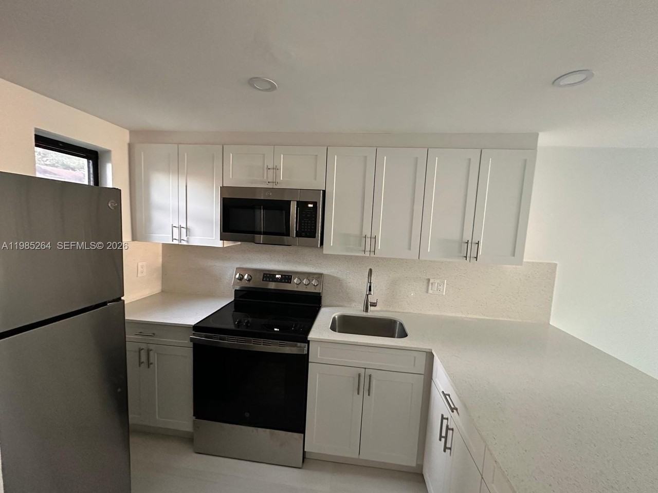 1901 Nw South River Dr #33C