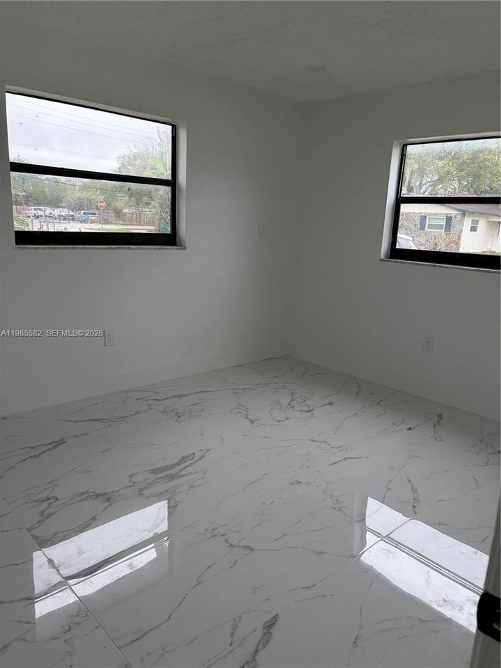 6172 Sw 44th St #1 - Photo 6 of 15