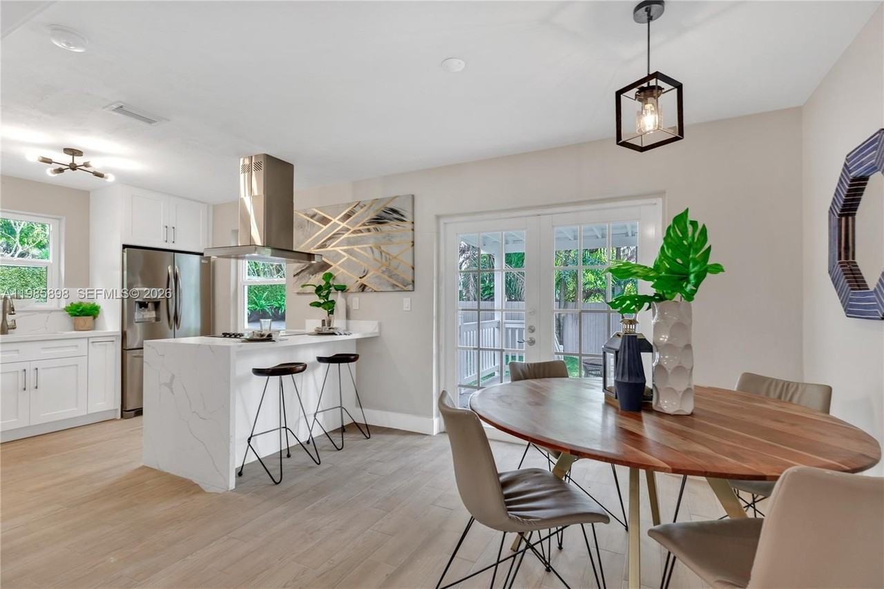 1045 Ne 84th St #0 - Photo 3 of 15