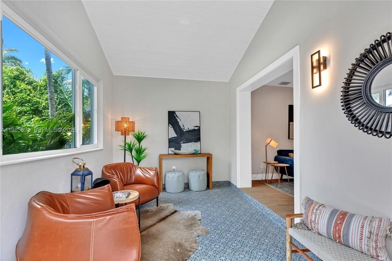 1045 Ne 84th St #0 - Photo 5 of 15