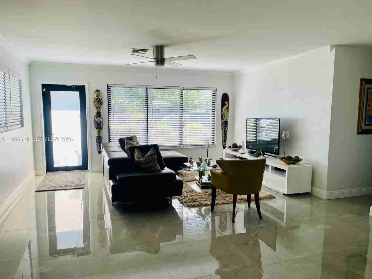 3049 Nw 6th Ave - Photo 3 of 15