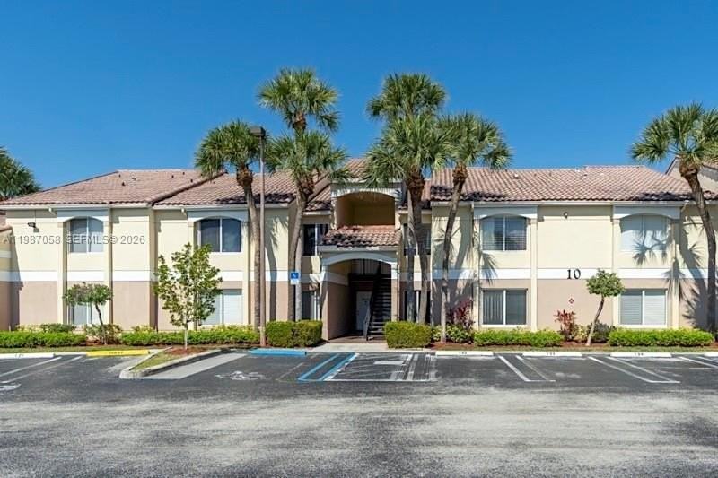 815 W Boynton Beach Blvd #10-205 - Photo 4 of 32