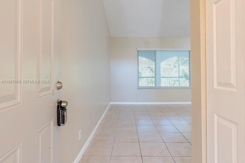 815 W Boynton Beach Blvd #10-205 - Photo 7 of 32