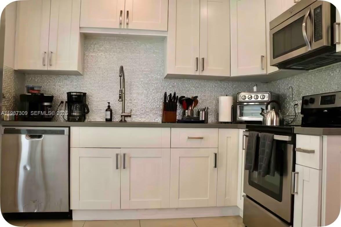 601 Nw 116th St - Photo 4 of 9