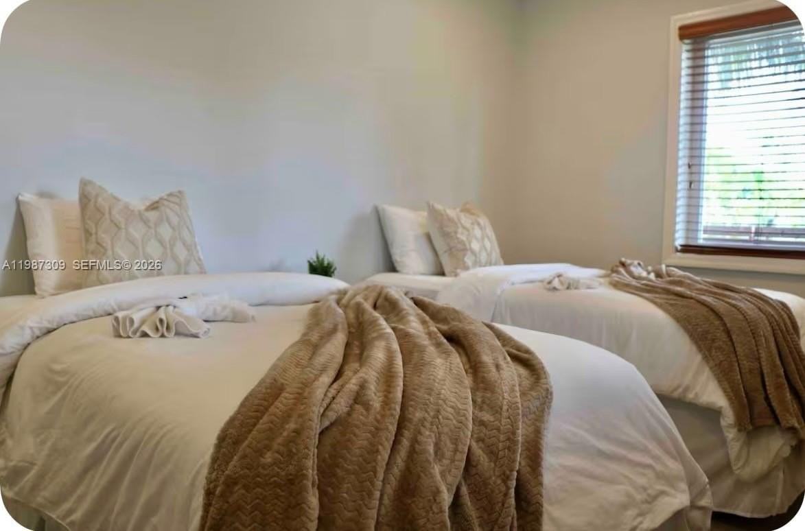 601 Nw 116th St - Photo 5 of 9