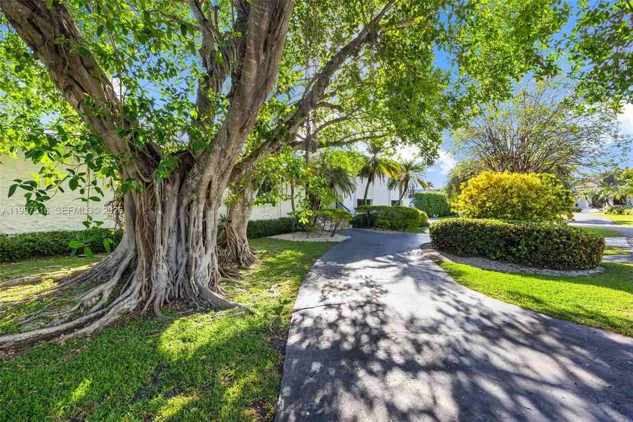 14615 Sw 77th Ct #0 - Photo 2 of 50