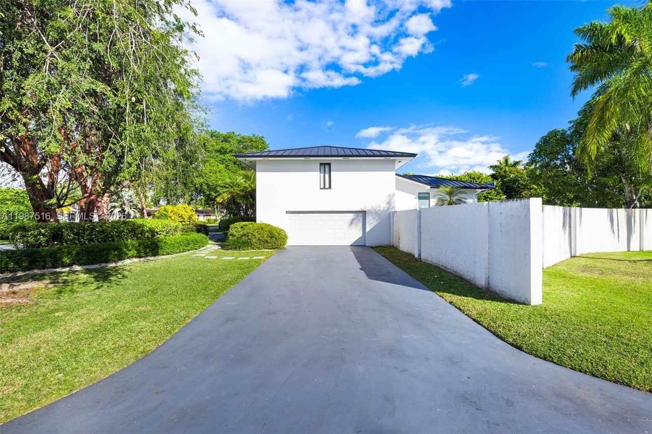 14615 Sw 77th Ct #0 - Photo 3 of 50