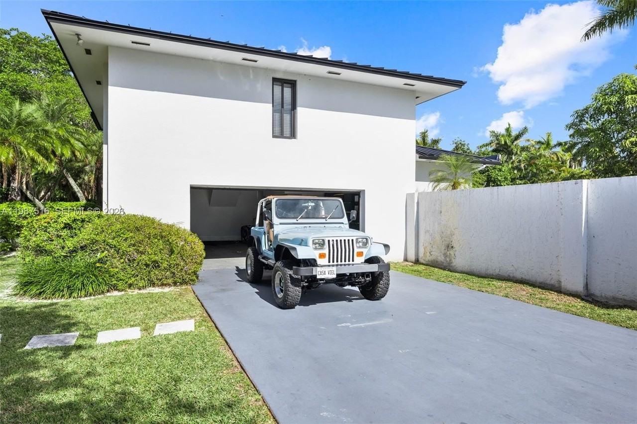 14615 Sw 77th Ct #0 - Photo 4 of 50