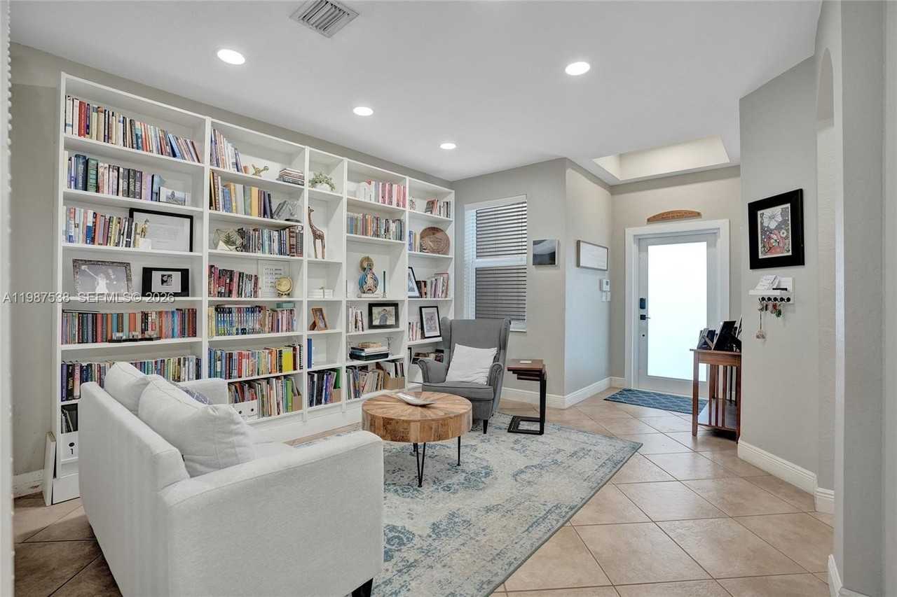 12554 Sw 125th Ter #0 - Photo 4 of 41