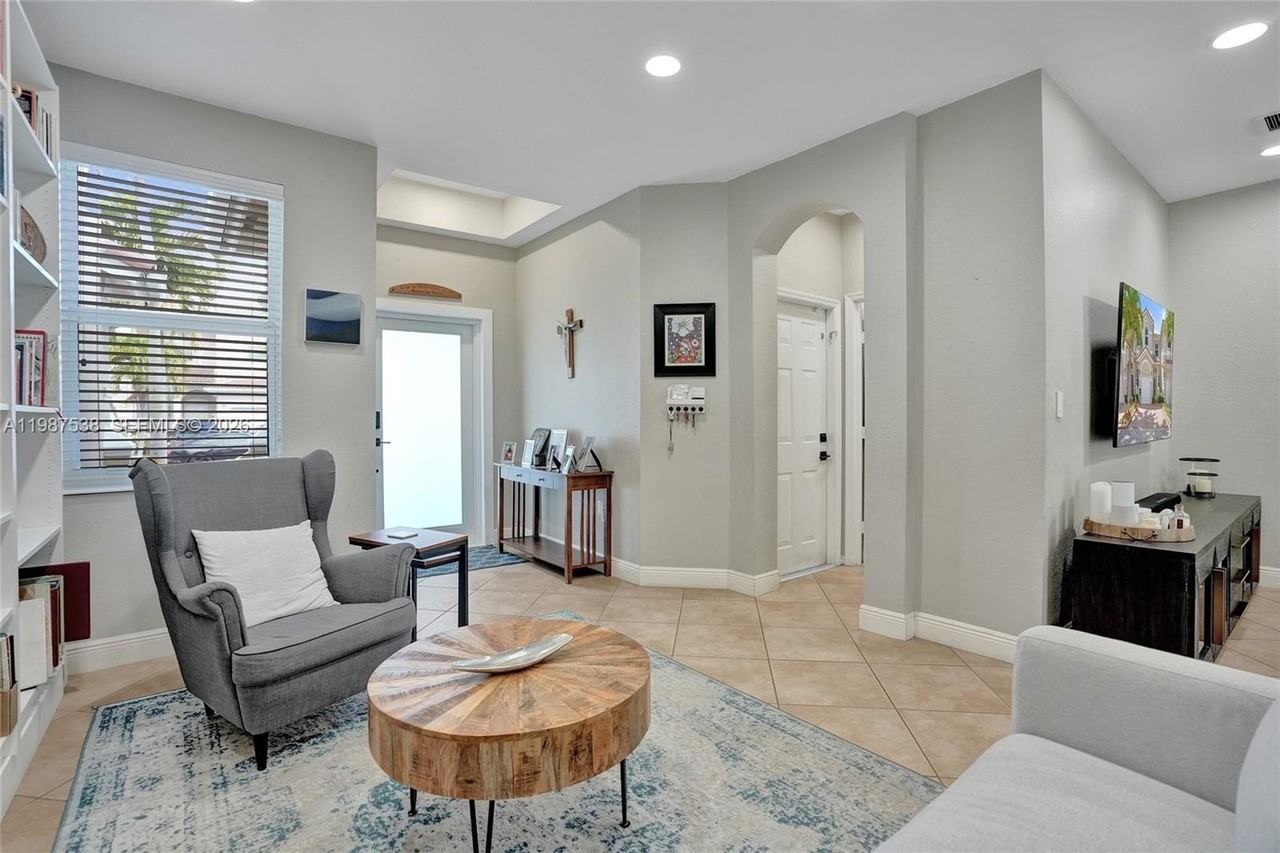 12554 Sw 125th Ter #0 - Photo 5 of 41