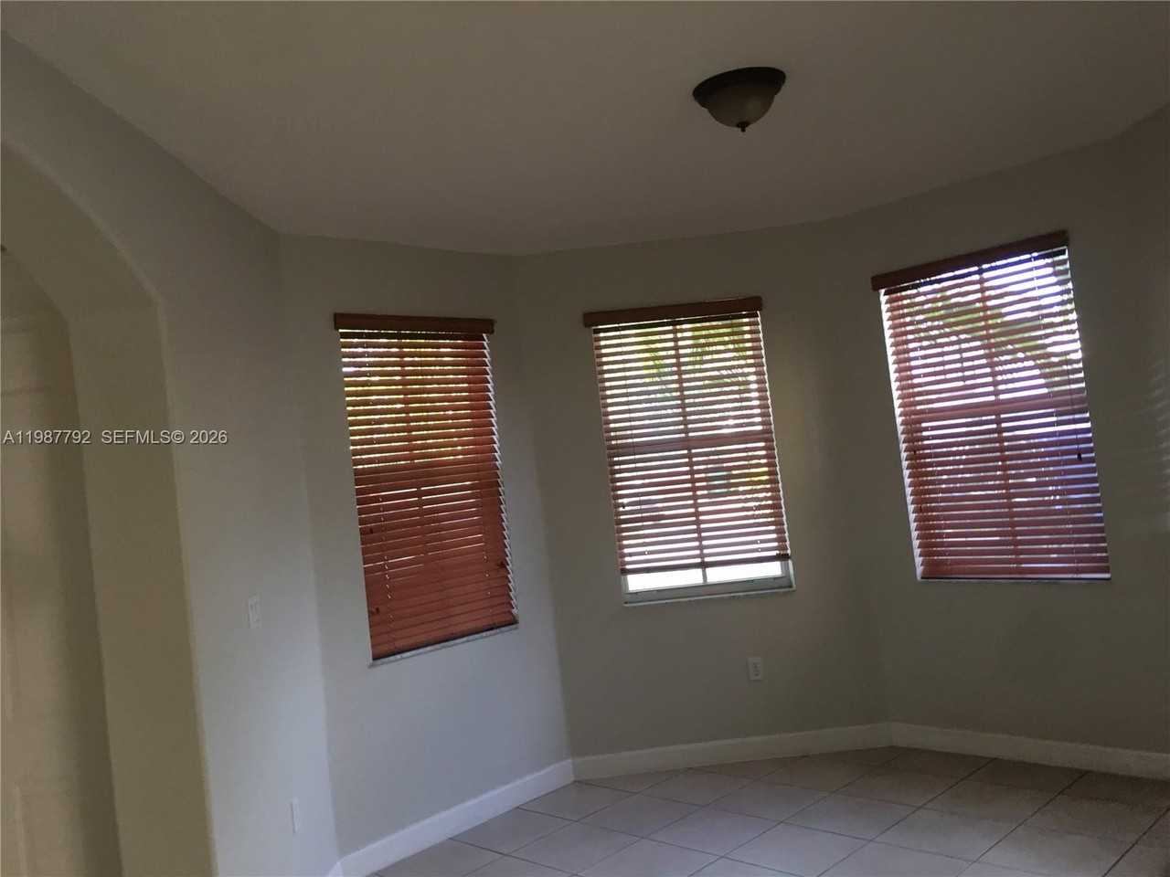 14512 Sw 10th St - Photo 5 of 20