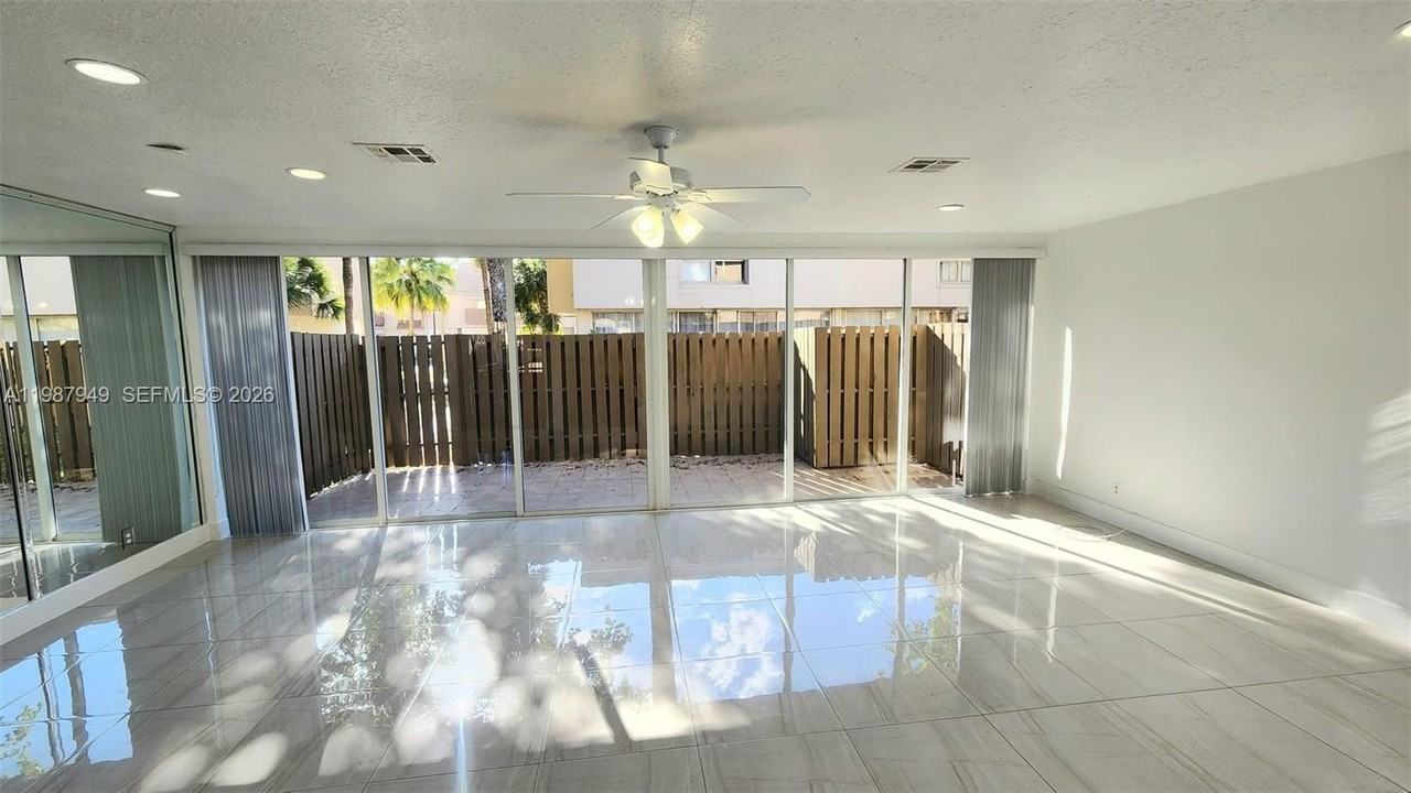 841 Nw 81st Ave #8 - Photo 6 of 27